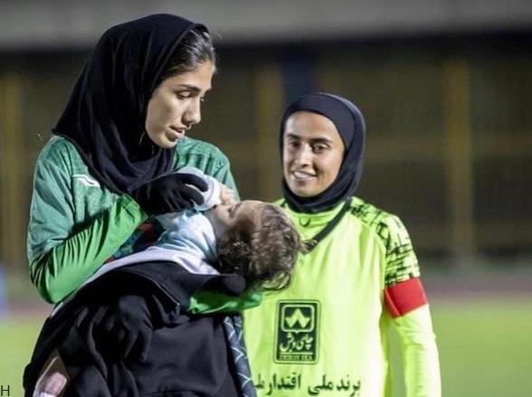 با الهام فرهمند فوتبالیست مشهور زن ایرانی بیشتر آشنا بشوید (+عکس و همسر)