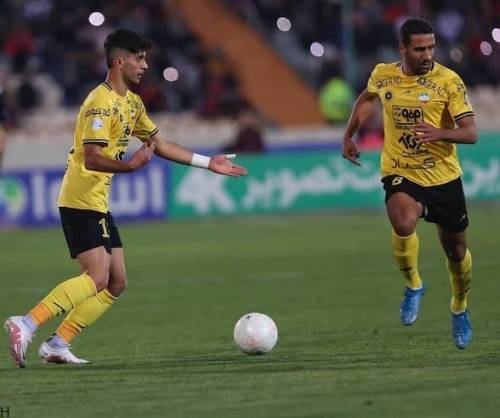 بیوگرافی مسعود ریگی بازیکن تیم استقلال (+عکس شخصی٬همسر و مصاحبه)